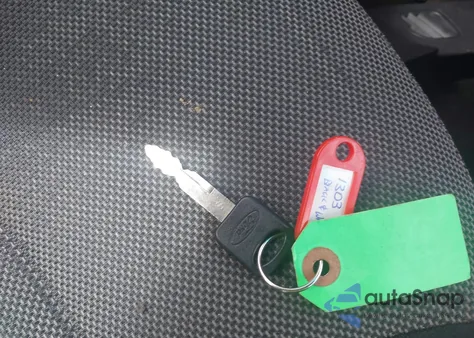 2013 Ford Police Interceptor z USA, uszkodzony, nr VIN 1FM5K8AR1DGC40288